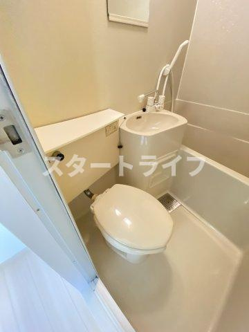 大阪市淀川区三国本町１丁目の賃貸マンションのトイレ