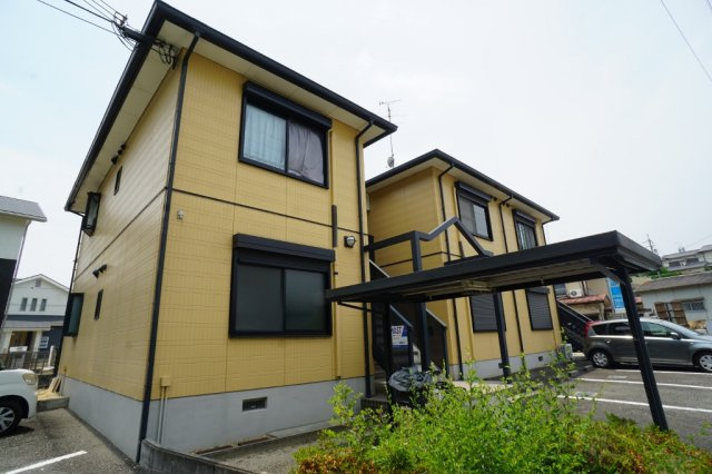 ユーエムアイリスコートの外観