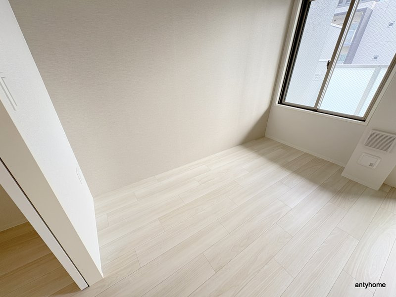 コンフォリア・リヴ大阪本町　仲介手数料無料の寝室