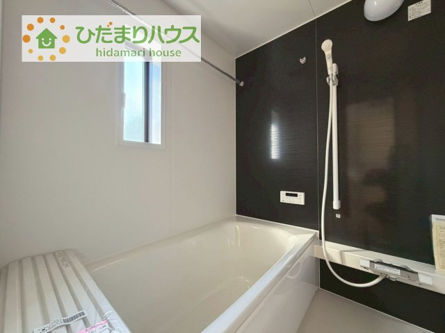 【浴室】 | 土浦市並木第15　新築戸建　2号棟 | 大人が足を伸ばしても十分な広さ！一人でゆっくりくつろぐ時間も大切です！