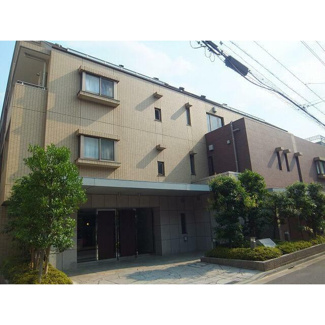 【外観】 | 鉄筋コンクリート造のがっちりとした建物。