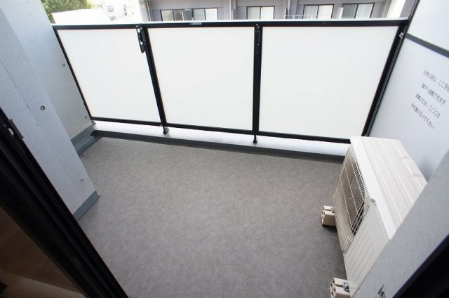 プライムメゾン早稲田通りのバルコニー