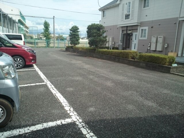 ソフィーナひがし野の駐車場