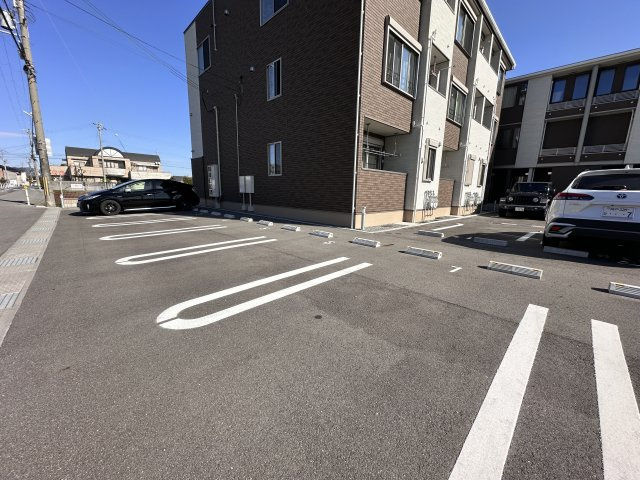 ラフレシール・ベルⅤの駐車場