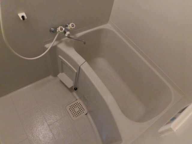 レスポワール野沢の浴室