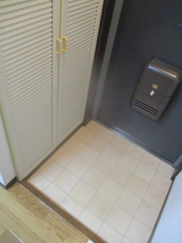 レスポワール野沢の玄関