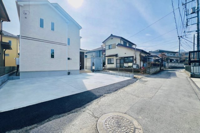 高崎市石原町の前面道路含む現地写真|閑静な住宅地◎