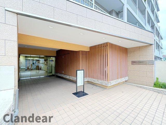 日商岩井宇喜田町マンションのエントランス|ドキドキの新生活も、安心してスタート。ぴったりの住まいを見つけませんか？クランディアが一緒に住まい選びをサポートします‼　まずは、お気軽にお問合せください　＃クランディア