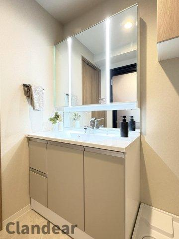 日商岩井宇喜田町マンションの独立洗面台|ドキドキの新生活も、安心してスタート。ぴったりの住まいを見つけませんか？クランディアが一緒に住まい選びをサポートします‼　まずは、お気軽にお問合せください　＃クランディア