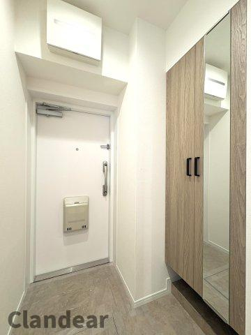 日商岩井宇喜田町マンションの玄関|ドキドキの新生活も、安心してスタート。ぴったりの住まいを見つけませんか？クランディアが一緒に住まい選びをサポートします‼　まずは、お気軽にお問合せください　＃クランディア