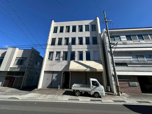 長野県上伊那郡　一棟ビルの外観