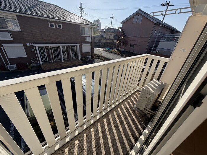桜井市大字粟殿のアパートのバルコニー