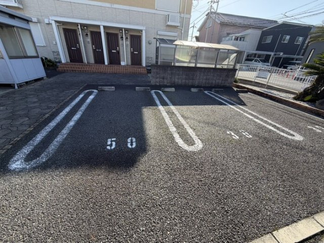 桜井市大字粟殿のアパートの駐車場