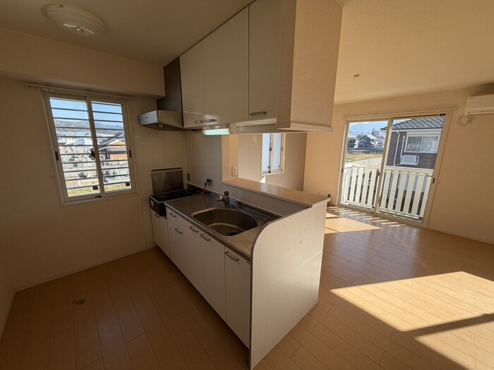 桜井市大字粟殿のアパートのキッチン