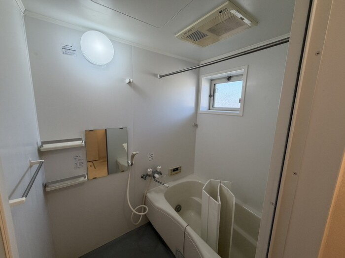 桜井市大字粟殿のアパートの浴室