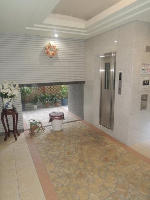 メゾンドゥグランディルのロビー