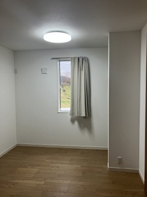 【洋室】 | 東持田町F貸家