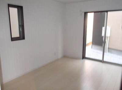 【洋室】 | ウエストヒルＴＨＲＥＥ