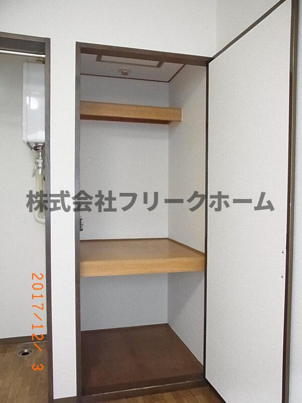 武蔵野市境２丁目のアパートの収納