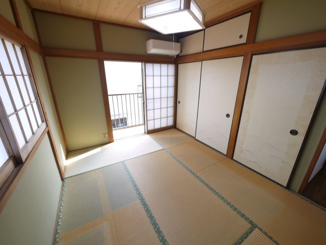 八街市八街い　中古戸建の和室|内装一部リフォーム済み令和8年1月 5SLDK  閑静な分譲地 カーポート駐車1台