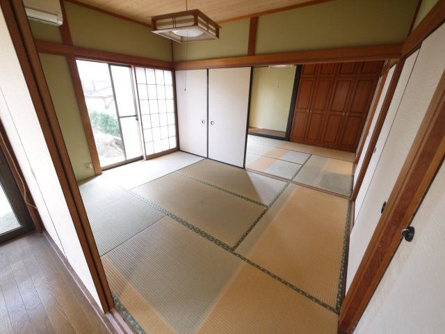 八街市八街い　中古戸建の和室|内装一部リフォーム済み令和8年1月 5SLDK  閑静な分譲地 カーポート駐車1台