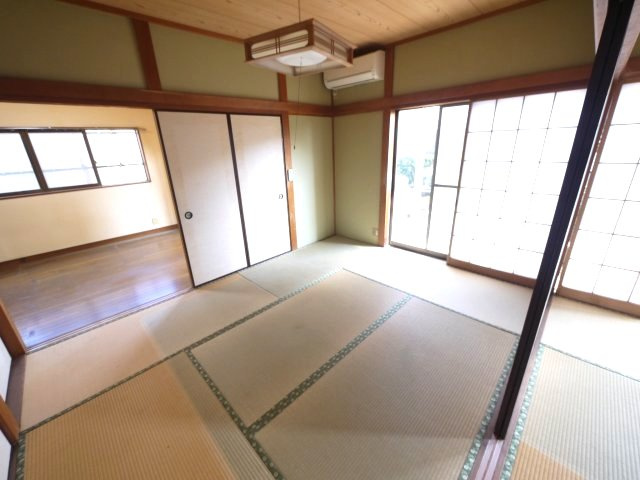 八街市八街い　中古戸建の和室|内装一部リフォーム済み令和8年1月 5SLDK  閑静な分譲地 カーポート駐車1台