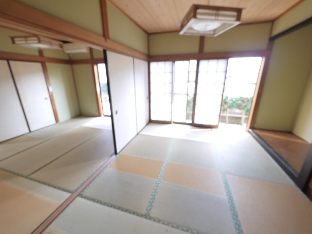 八街市八街い　中古戸建の和室|内装一部リフォーム済み令和8年1月 5SLDK  閑静な分譲地 カーポート駐車1台