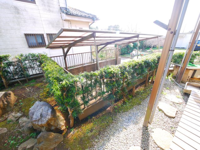 八街市八街い　中古戸建の庭|内装一部リフォーム済み令和8年1月 5SLDK  閑静な分譲地 カーポート駐車1台