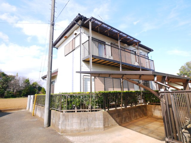 八街市八街い　中古戸建の外観|内装一部リフォーム済み令和8年1月 5SLDK  閑静な分譲地 カーポート駐車1台