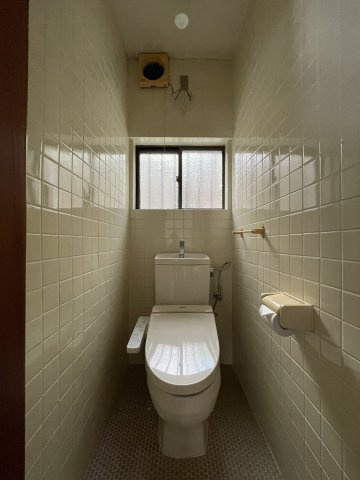 長崎市大手3丁目戸建てのトイレ|1階トイレ