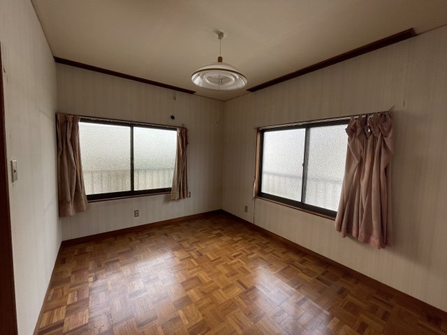 長崎市大手3丁目戸建ての洋室|2階洋室