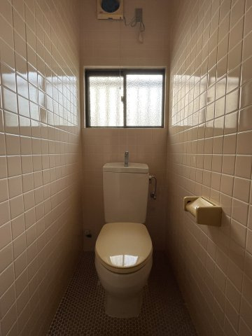 長崎市大手3丁目戸建てのトイレ|2階トイレ