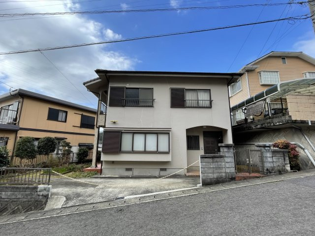 長崎市大手3丁目戸建ての前面道路含む現地写真