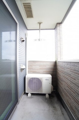 【バルコニー】 | マーヴェラス葛城 | ※同物件・反転タイプの写真です。