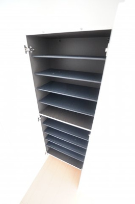 【収納】 | マーヴェラス葛城 | ※同物件・反転タイプの写真です。