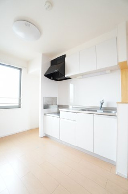 【キッチン】 | マーヴェラス葛城 | ※同物件・反転タイプの写真です。