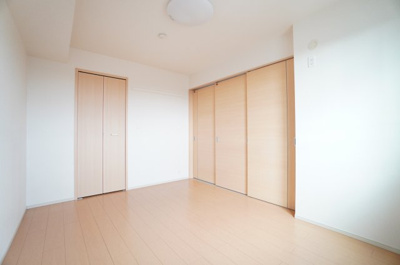 【洋室】 | マーヴェラス葛城 | ※同物件・反転タイプの写真です。