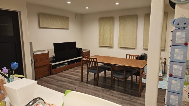 小山市駅南町５丁目１１−２１の居間・リビング