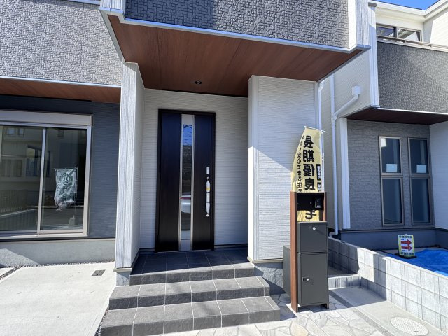 市川市福栄４丁目新築戸建のエントランス|エントランス・玄関ポーチ