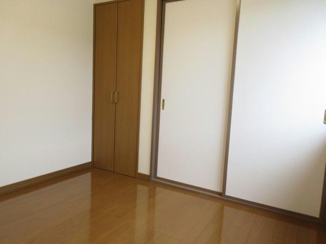 ユトリロ１９条借家の洋室