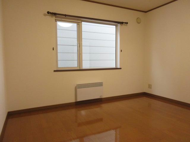 ユトリロ１９条借家の洋室