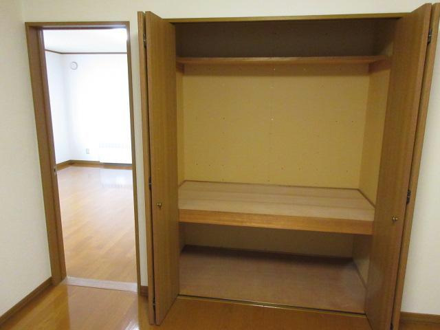 ユトリロ１９条借家の収納