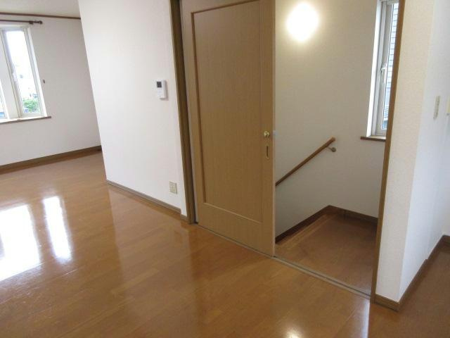 ユトリロ１９条借家の居間・リビング