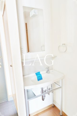 【洗面所】 | フィオレッタ両国 | 独立洗面台です。