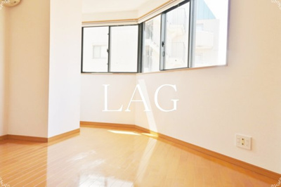 【居間・リビング】 | フィオレッタ両国 | 洋室のお部屋です。