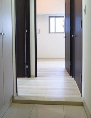 【玄関】 | ビルヴィオ東日暮里 | 明るい玄関です