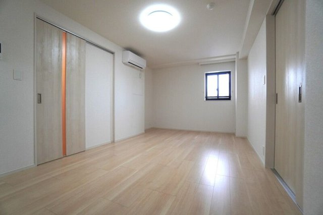 ＣＲＥＡＴＩＦ駒澤大学前の洋室