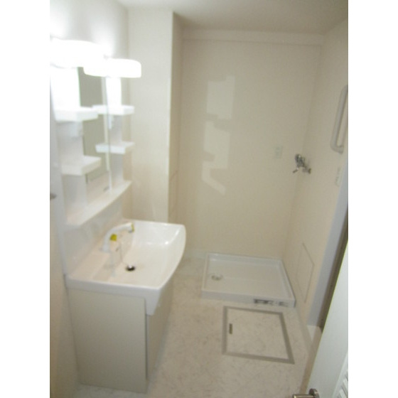 クローネ芦花の洗面所|コンパクトで使いやすい洗面所