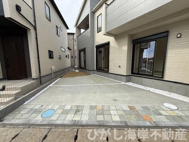 平塚市東真土2丁目　新築戸建　全3棟の駐車場|駐車スペース