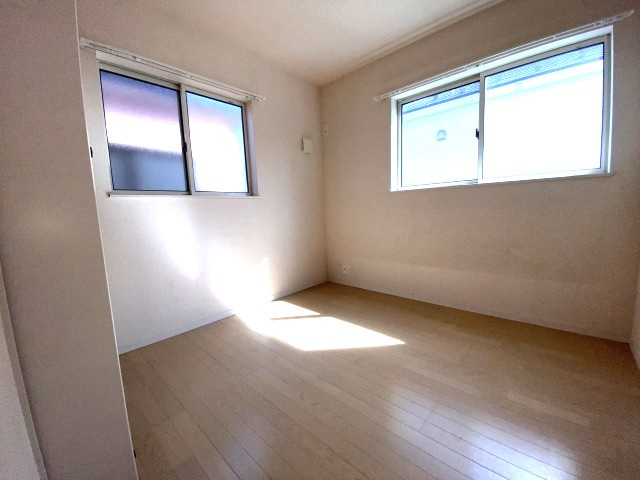 双葉１丁目　中古戸建の洋室